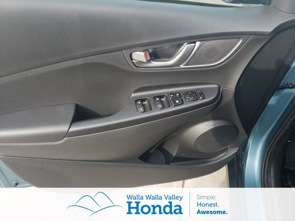 2020 Hyundai Kona EV SEL suv Ceramic Blue w/White Roof - cars & for sale in College Place, WA – photo 12