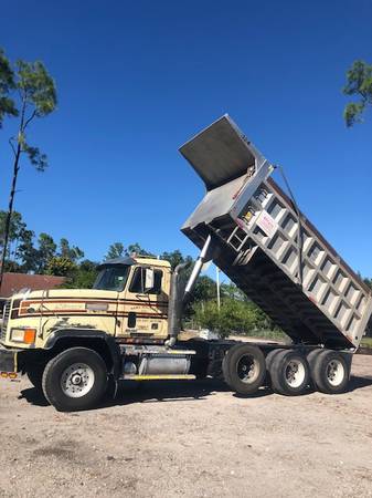 Dump Truck for sale in Naples, FL – photo 3