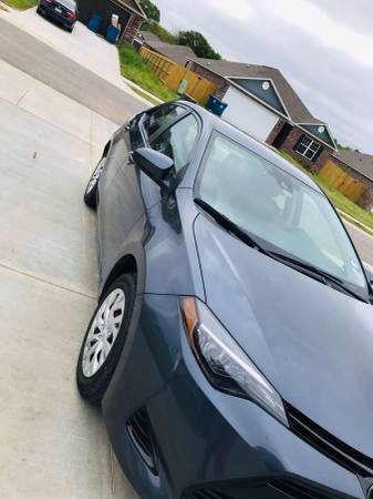 2018 Toyota Corolla LE sedan for sale in Bentonville, AR – photo 4