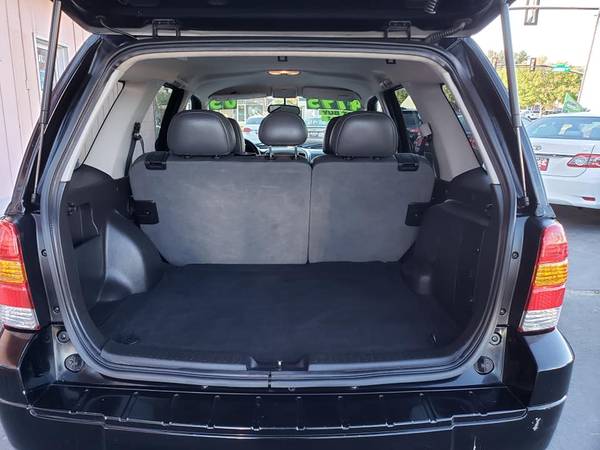 💥2005 Ford Escape Limited💥FREE CARFAX💥 - cars & trucks - by dealer -... for sale in Boise, ID – photo 10