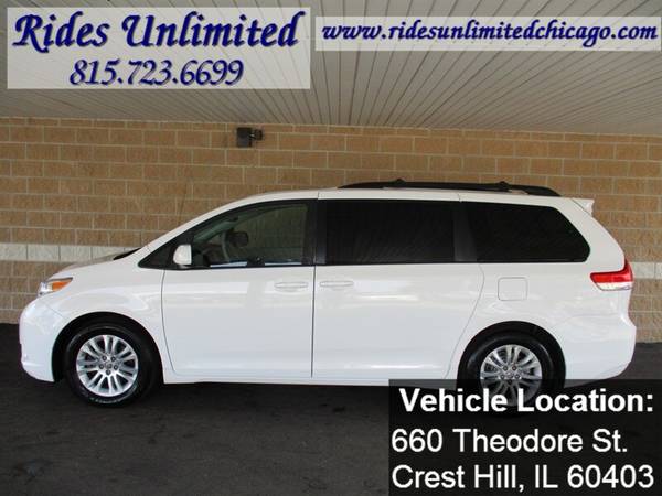 2012 Toyota Sienna Limited 7-Passenger - cars & trucks - by dealer -... for sale in Crest Hill, IL – photo 3