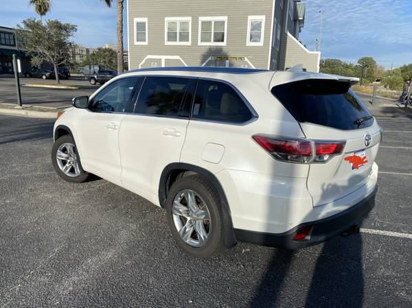 2015 Toyota Highlander Limited - Leather Seats - cars & trucks - by... for sale in Charleston, SC – photo 20
