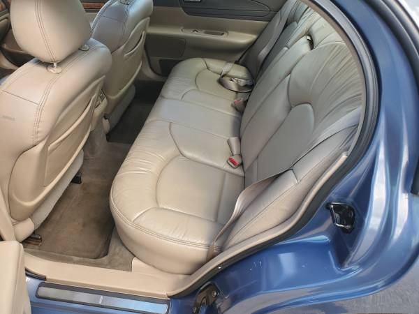 1999 Lincoln Continental!! LOW MILES!! Leather!! Sunroof!! Clean AF!! for sale in Dubuque, IA – photo 11