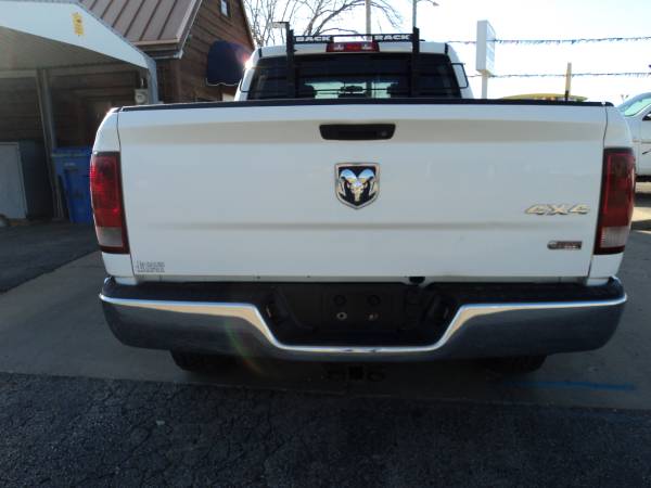 2012 RAM 2500 Crew Cab 4X4 - cars & trucks - by dealer - vehicle... for sale in Topeka, KS – photo 5