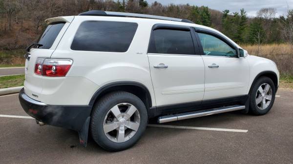 2011 GMC Acadia SLT AWD - - by dealer - vehicle for sale in Eau Claire, WI – photo 15
