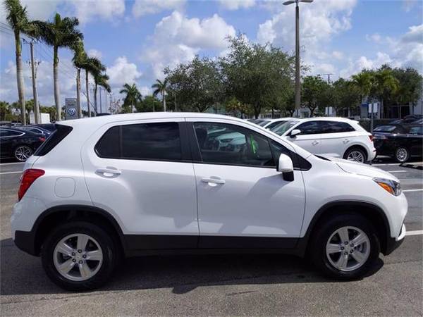 2018 Chevrolet Trax LS - wagon - - by dealer - vehicle for sale in Naples, FL – photo 3
