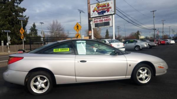 APPROVED with NO CREDIT CHECKS 2001 Saturn SC1 with 3rd Door - cars... for sale in Springfield, OR – photo 4