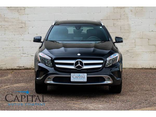 Sleek 2016 Mercedes-Benz GLA 250 Crossover w/Navigation, Keyless GO! for sale in Eau Claire, WI – photo 17