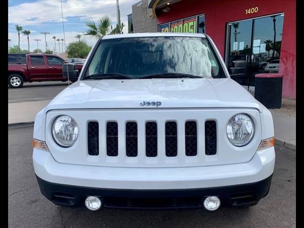 2017 Jeep Patriot Latitude Carfax Certified New Tires 30mpg Nice! -... for sale in Chandler, AZ – photo 5