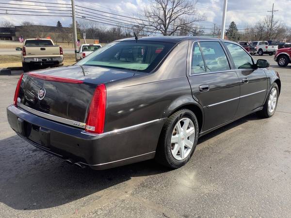 2008 Cadillac DTS! Loaded! Sharp! - - by dealer for sale in Ortonville, OH – photo 5