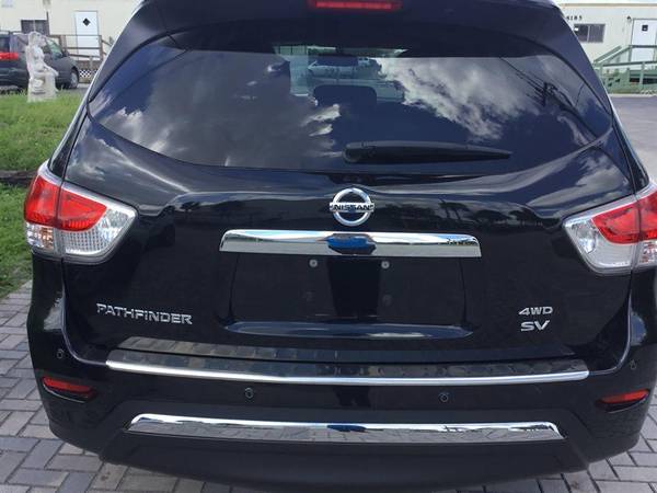 2016 Nissan Pathfinder SV - Lowest Miles / Cleanest Cars In FL -... for sale in Fort Myers, FL – photo 5