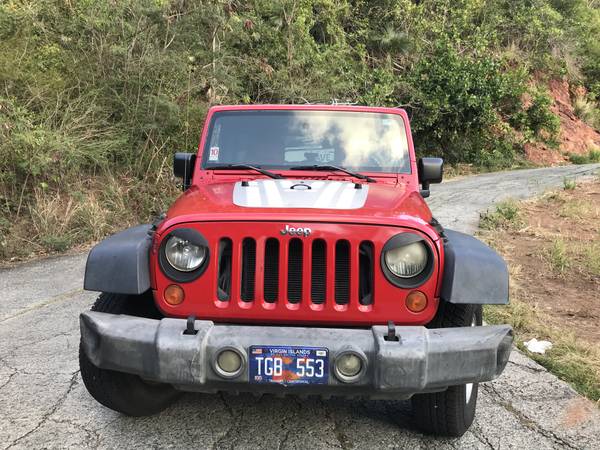 Perfect island Jeep Wrangler Unlimited JK 4door 4WD - cars & trucks... for sale in Other, Other – photo 6