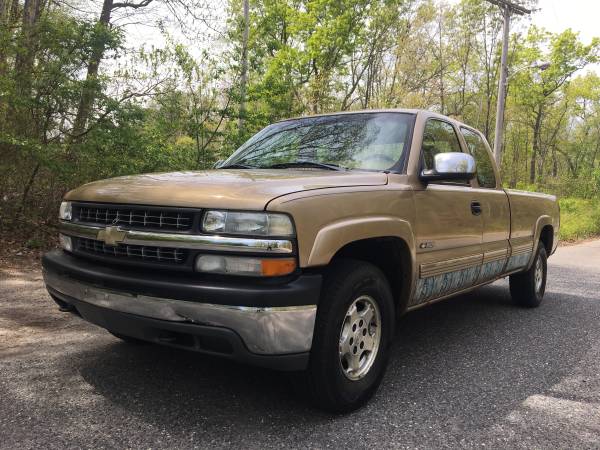 2001 Silverado LS 4 Dr - 4 x 4Pick up for sale in Lakewood, NJ – photo 4