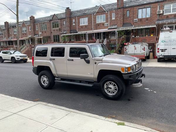 2006 Hummer H3 4x4 Low miles for sale in Brooklyn, NY – photo 3