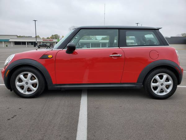 2009 Mini Cooper - cars & trucks - by owner - vehicle automotive sale for sale in Richmond, IN – photo 2