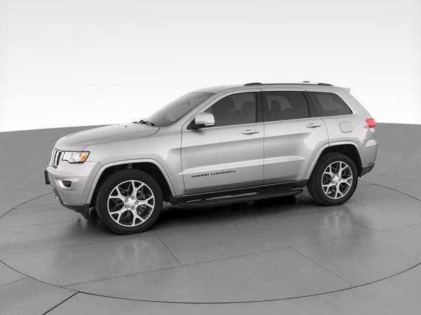 2018 Jeep Grand Cherokee Limited Sport Utility 4D suv Gray - FINANCE... for sale in Ronkonkoma, NY – photo 4