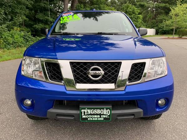 2013 Nissan Frontier SV Crew Cab 4x4 - Low Miles - We Finance ! for sale in Tyngsboro, MA – photo 8