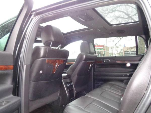 2015 Lincoln MKT 4dr Wgn 3 7L AWD w/Livery Pkg YOU WILL DRIVE OUT for sale in Elmont, NY – photo 16