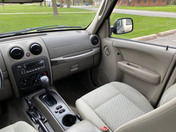 2006 JEEP LIBERTY SPORT 4WD V6 - - by dealer - vehicle for sale in Shakopee, MN – photo 19