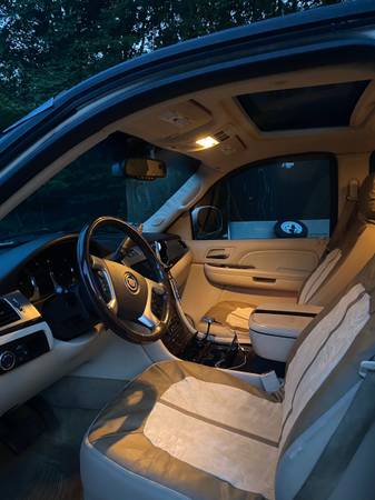 2008 Cadillac Escalade for sale in Other, CT – photo 10