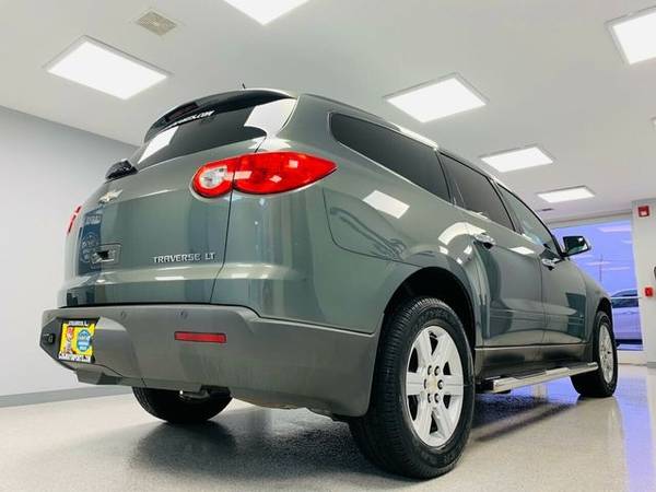 2011 Chevrolet Traverse FWD 4dr LT w/1LT *GUARANTEED CREDIT... for sale in Streamwood, IL – photo 11