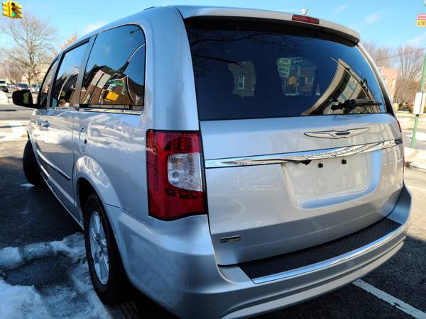 2012 Chrysler Town & Country Touring 139k for sale in Brooklyn, NY – photo 6