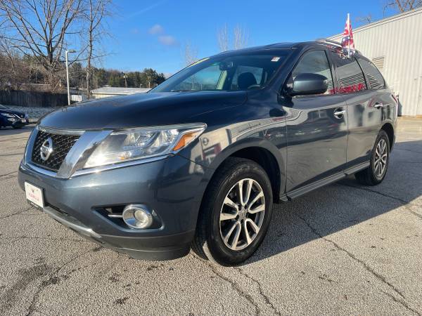 ~~~~~~~ 2015 Nissan Pathfinder SUV ~~~~~~~ - cars & trucks - by... for sale in BERLIN, VT – photo 3