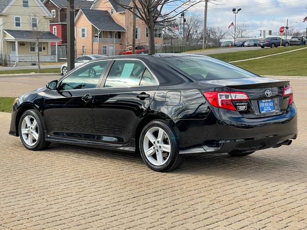 2013 Toyota Camry SE - cars & trucks - by dealer - vehicle... for sale in Aurora, IL – photo 7