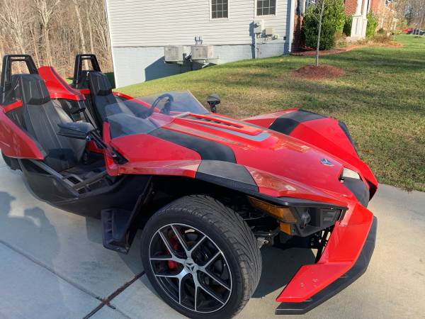 2016 Polaris slingshot SE - cars & trucks - by owner - vehicle... for sale in Capitol Heights, District Of Columbia