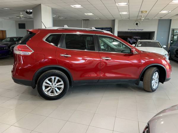 2016 Nissan Rogue SV - - by dealer - vehicle for sale in Springfield, IL – photo 5