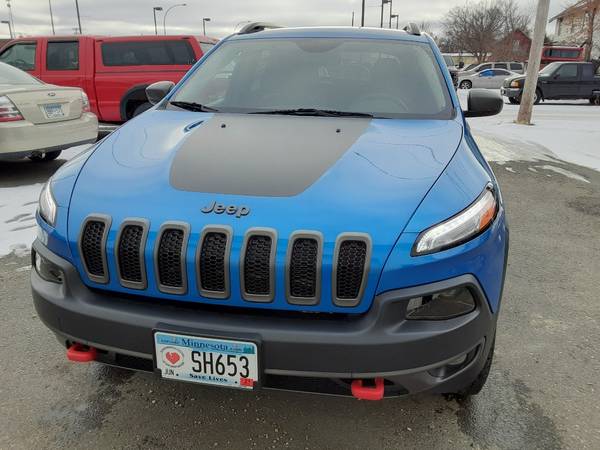 2017 Jeep Cherokee Trailhawk - - by dealer - vehicle for sale in International Falls, MN – photo 7