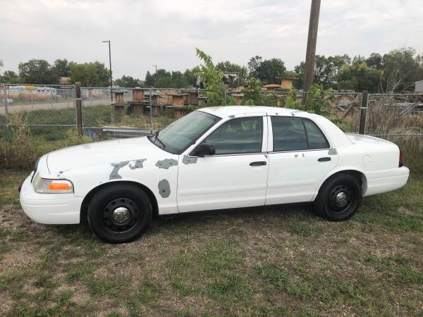 2008 Ford Crown Vic. For Sale - cars & trucks - by owner - vehicle... for sale in Fort Collins, CO – photo 3