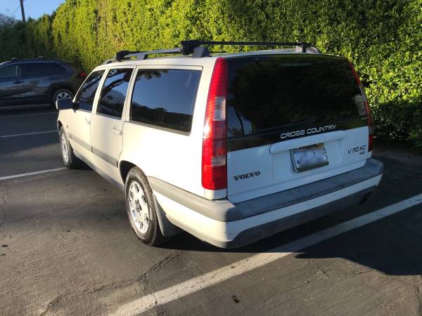 VOLVO 2000 V70 XC/SE 4WD CROSSCOUNTRY WAGON - cars & trucks - by... for sale in Palm Springs, CA – photo 4