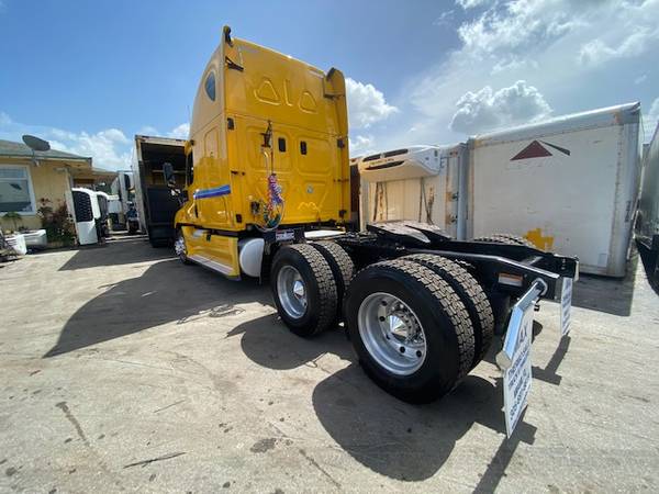 2013 FREIGHTLINER CASCADIA SLEEPER TRACTOR STOCK 1615 - cars &... for sale in Miami, FL – photo 6