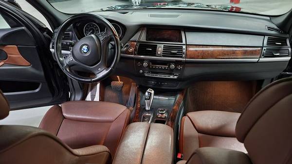 2011 BMW X5 - Financing Available! - cars & trucks - by dealer -... for sale in Glenview, IL – photo 11