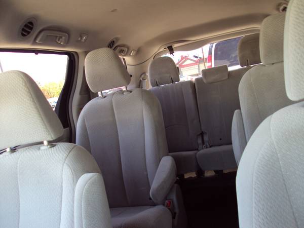 2013 Toyota Sienna 5dr 7-Pass Van V6 LE AWD (Natl) for sale in Other, CT – photo 20