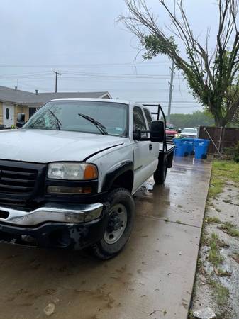 Selling my 2005 GMC 1500 for sale in Rowlett, TX – photo 2