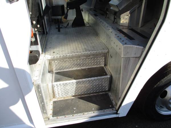 2012 Ford Super Duty F-59 Stripped Chassis 18 FOOT STEP VAN, BOX for sale in South Amboy, NY – photo 11