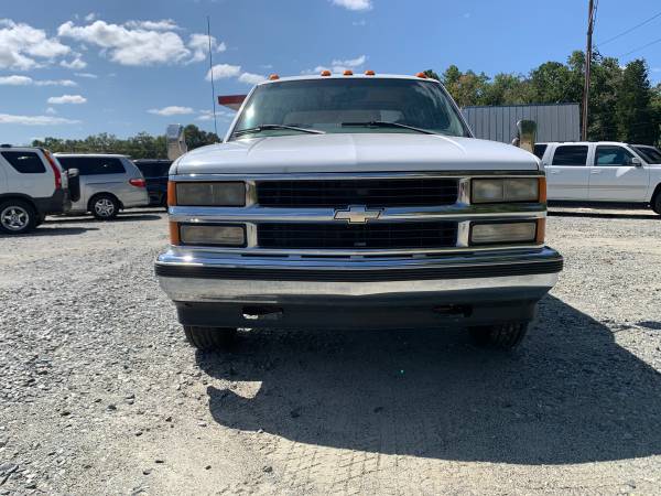 VERY NICE 1999 CHEVROLET C/K 3500 DUALLY WORK TRUCK WITH UTILITY BED... for sale in Thomasville, NC – photo 2