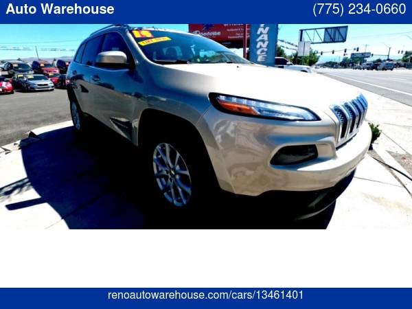 2014 Jeep Cherokee FWD 4dr Latitude - cars & trucks - by dealer -... for sale in Reno, NV – photo 4
