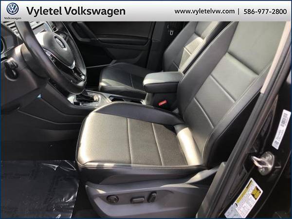 2018 Volkswagen Tiguan SUV 2 0T SE WITH MOONROOF - Volkswagen - cars for sale in Sterling Heights, MI – photo 19