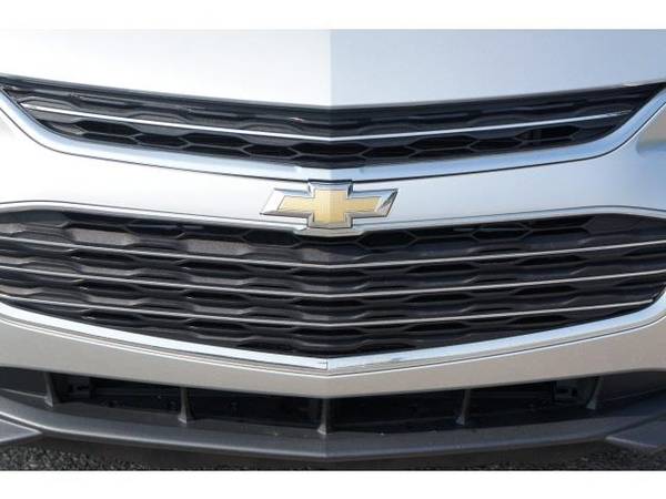2016 Chevrolet Malibu sedan LT - Chevrolet Silver Ice Metallic for sale in Plymouth, MI – photo 9