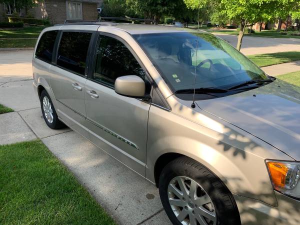 2013 Chrysler Town and Country Minivan for sale in Troy, MI – photo 14