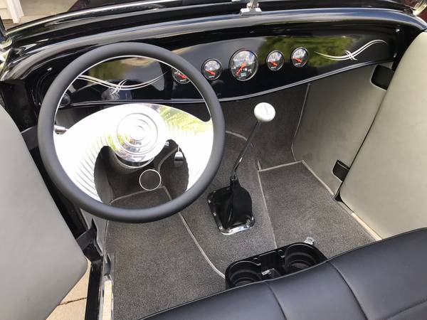 Beautiful 1932 Ford Roadster with Removable Hardtop - cars & trucks... for sale in Allen, TX – photo 20