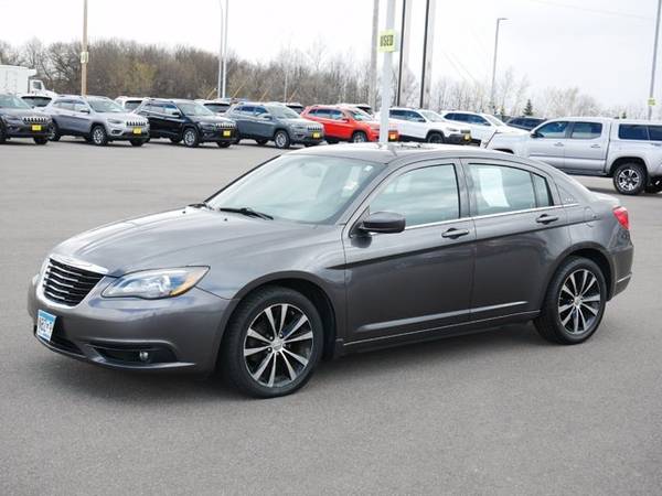 2014 Chrysler 200 Touring - - by dealer - vehicle for sale in Cambridge, MN – photo 5