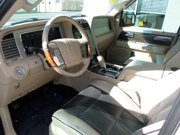 2008 Lincoln Navigator 2WD - cars & trucks - by dealer - vehicle... for sale in High Point, NC – photo 6