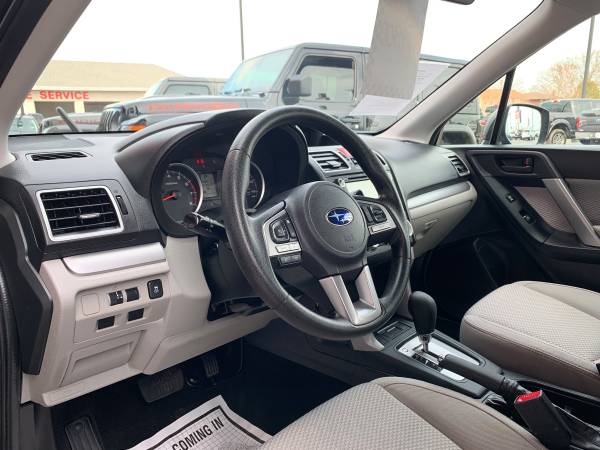 2018 Subaru Forester 2 5i AWD - Only 31, 000 miles! for sale in Oak Forest, IL – photo 11