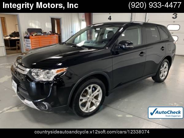 2015 Mitsubishi Outlander SE ***Financing Available*** for sale in Fond Du Lac, WI – photo 3