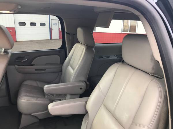 Rust free 2014 Chevy Suburban - - by dealer - vehicle for sale in Eau Claire, WI – photo 12