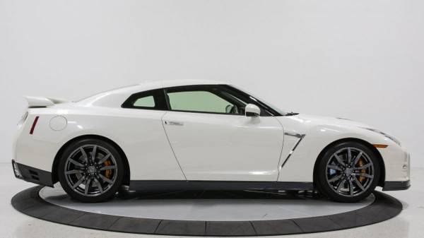 2015 Nissan GT-R Premium - cars & trucks - by dealer - vehicle... for sale in Indianapolis, NY – photo 6